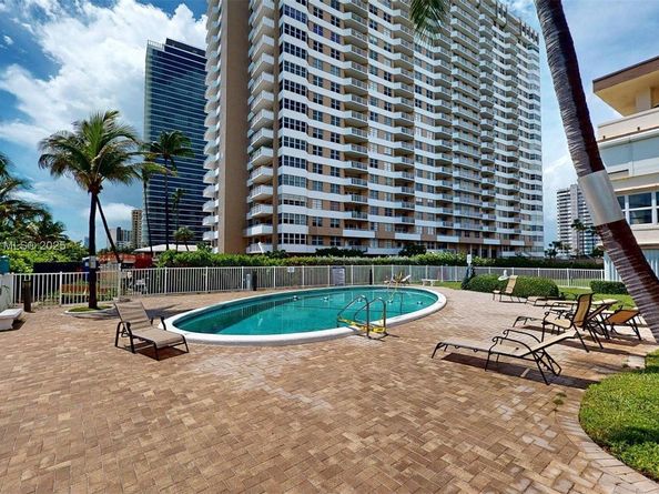 1936 S Ocean Dr 11D, Hallandale Beach FL 33009