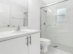 3591 NE 10th Dr, Homestead FL 33033