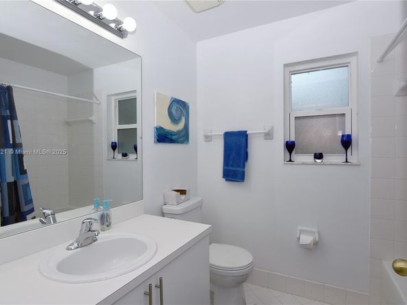 3591 NE 10th Dr, Homestead FL 33033
