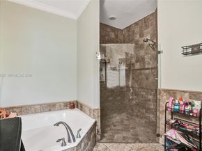 2441 E Aragon Blvd 5, Sunrise FL 33313