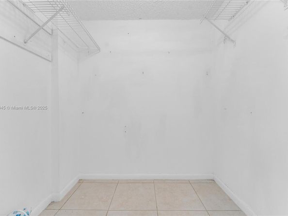 2457 Collins Ave 201, Miami Beach FL 33140