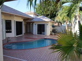 212 Citrus Trl, Boynton Beach FL 33436