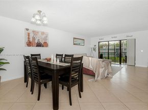 150 Lakeview Dr 205, Weston FL 33326