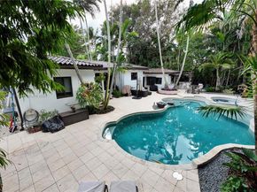 465 NE 52nd St, Miami FL 33137