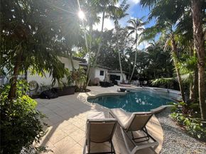 465 NE 52nd St, Miami FL 33137