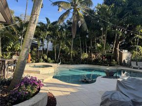 465 NE 52nd St, Miami FL 33137