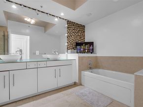 315 NE 3rd Ave 1804, Fort Lauderdale FL 33301