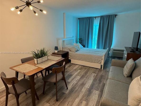 400 Kings Point Dr 105, Sunny Isles Beach FL 33160