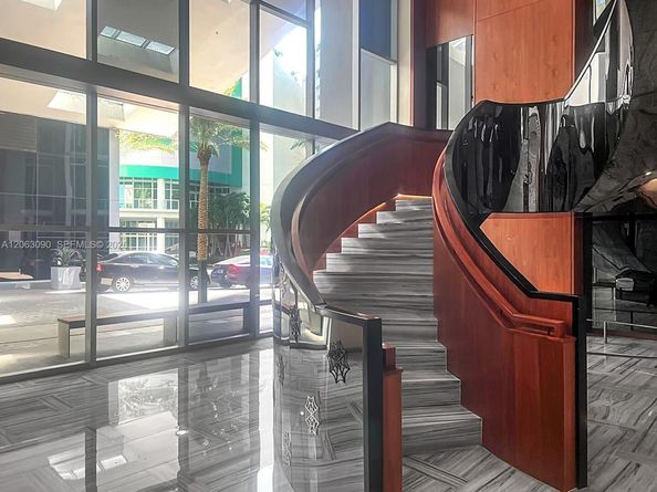 1300 Brickell Bay Dr 903, Miami FL 33131