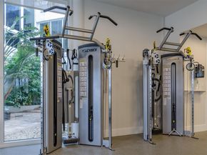 20281 E Country Club Dr 608, Aventura FL 33180