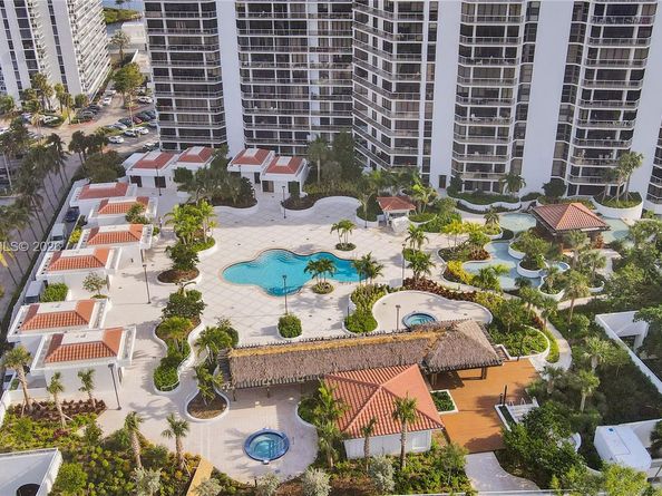 20281 E Country Club Dr 608, Aventura FL 33180