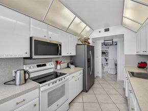 20281 E Country Club Dr 608, Aventura FL 33180