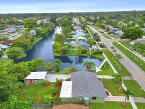 7804 SW 5th St, North Lauderdale FL 33068