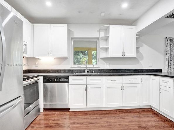 7804 SW 5th St, North Lauderdale FL 33068