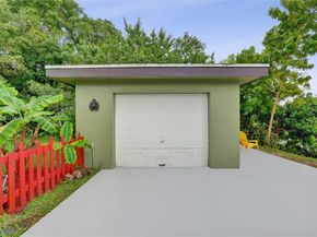 7804 SW 5th St, North Lauderdale FL 33068