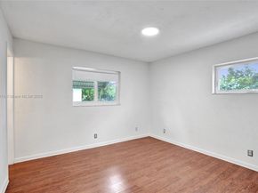 7804 SW 5th St, North Lauderdale FL 33068