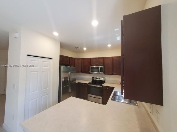 110 SE 33rd Ter, Homestead FL 33033