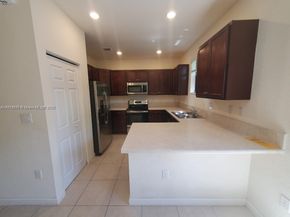110 SE 33rd Ter, Homestead FL 33033
