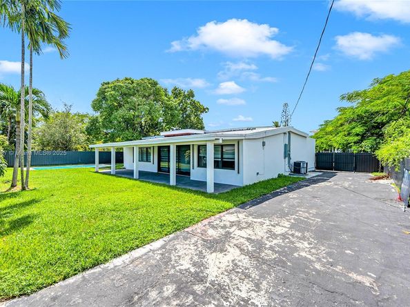 3051 SW 84th Ct, Miami FL 33155