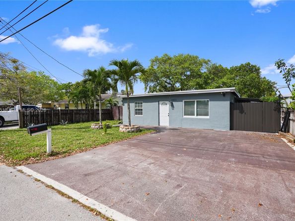1803 SW 43rd Way, Fort Lauderdale FL 33317