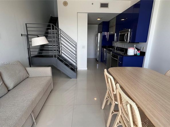 60 SW 13th St 1115, Miami FL 33130