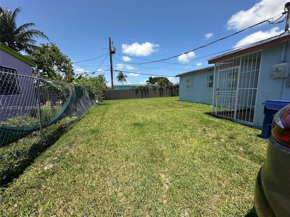 10761 SW 221st St, Miami FL 33170