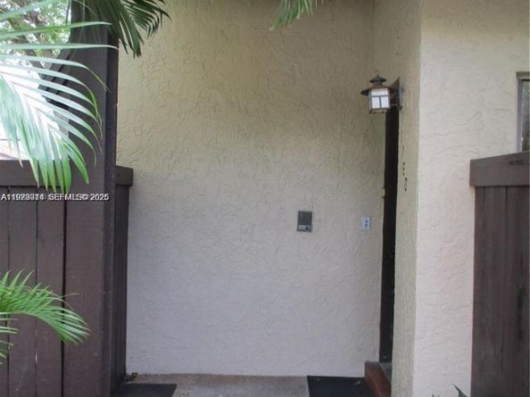 1760 Bayberry Dr, Pembroke Pines FL 33024