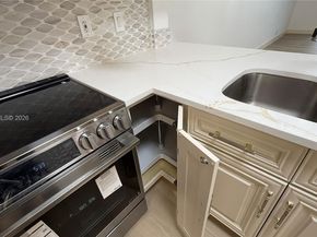 370 NW 76th Ave 204, Margate FL 33063