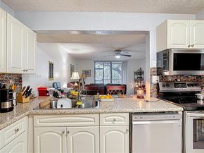8635 NW 8th St 103, Miami FL 33126