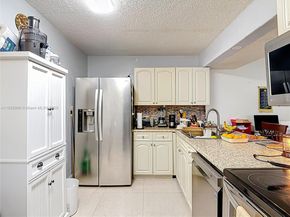 8635 NW 8th St 103, Miami FL 33126
