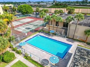 8635 NW 8th St 103, Miami FL 33126