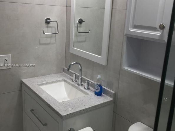 4801 NW 7th St 602, Miami FL 33126