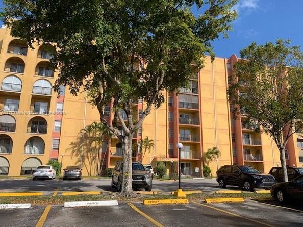 4801 NW 7th St 602, Miami FL 33126