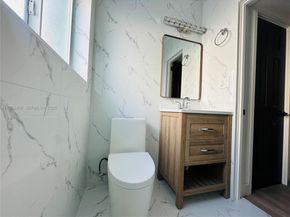 3052 SW 6th St, Miami FL 33135