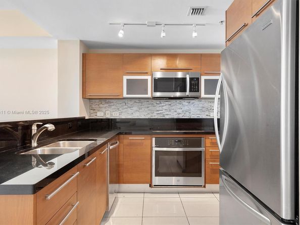 253 NE 2nd St 1803, Miami FL 33132