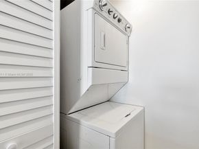 253 NE 2nd St 1803, Miami FL 33132