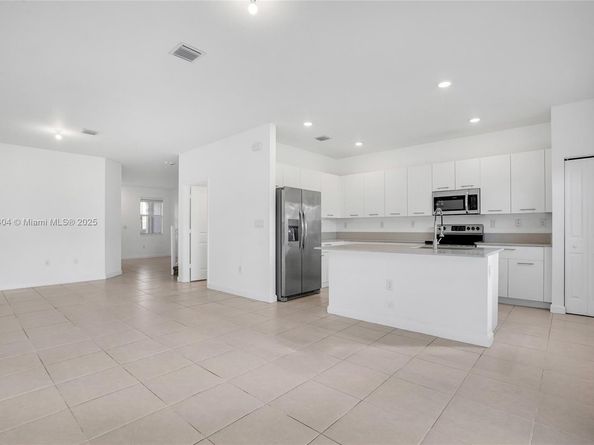 12609 NW 23rd Pl, Miami FL 33167
