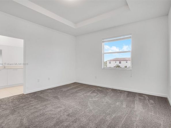 12609 NW 23rd Pl, Miami FL 33167