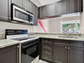 9407 SW 138th Pl 9407, Miami FL 33186