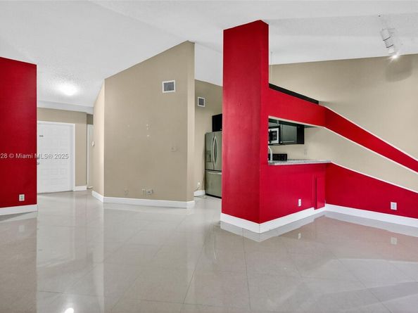 9407 SW 138th Pl 9407, Miami FL 33186