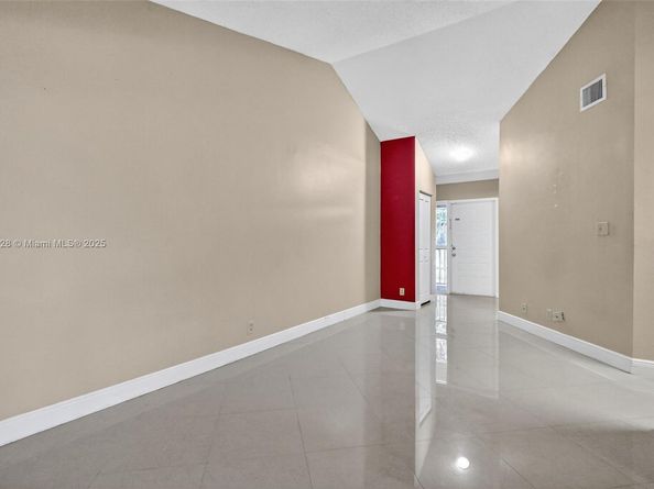 9407 SW 138th Pl 9407, Miami FL 33186