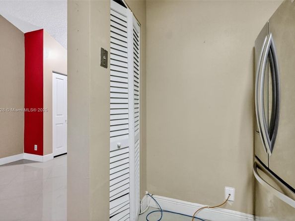 9407 SW 138th Pl 9407, Miami FL 33186