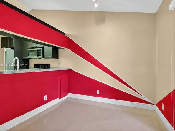 9407 SW 138th Pl 9407, Miami FL 33186