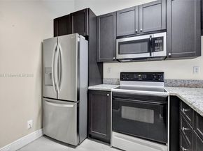 9407 SW 138th Pl 9407, Miami FL 33186