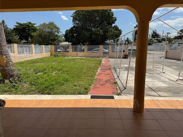 3041 NW 95th Ter, Miami FL 33147