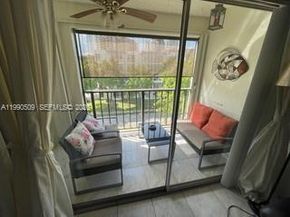 201 178th Dr 423, Sunny Isles Beach FL 33160
