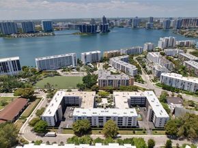 201 178th Dr 423, Sunny Isles Beach FL 33160