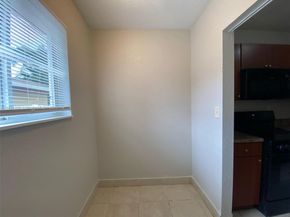 312 SW 2nd Ter, Hallandale Beach FL 33009