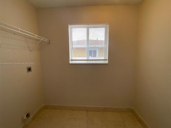312 SW 2nd Ter, Hallandale Beach FL 33009