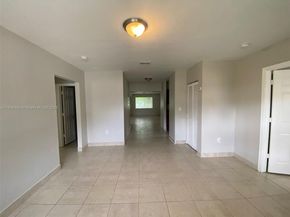 312 SW 2nd Ter, Hallandale Beach FL 33009